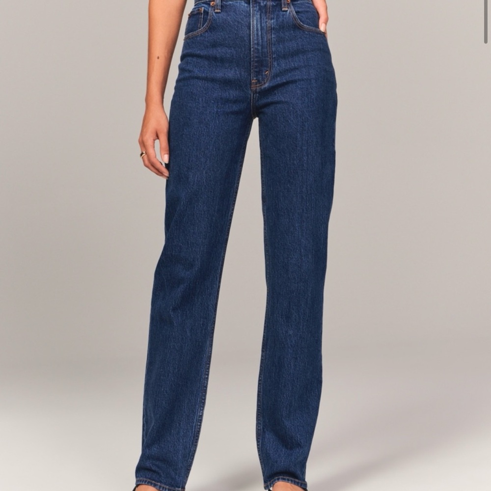 Abercrombie Ultra High Rise 90s Straight Jeans